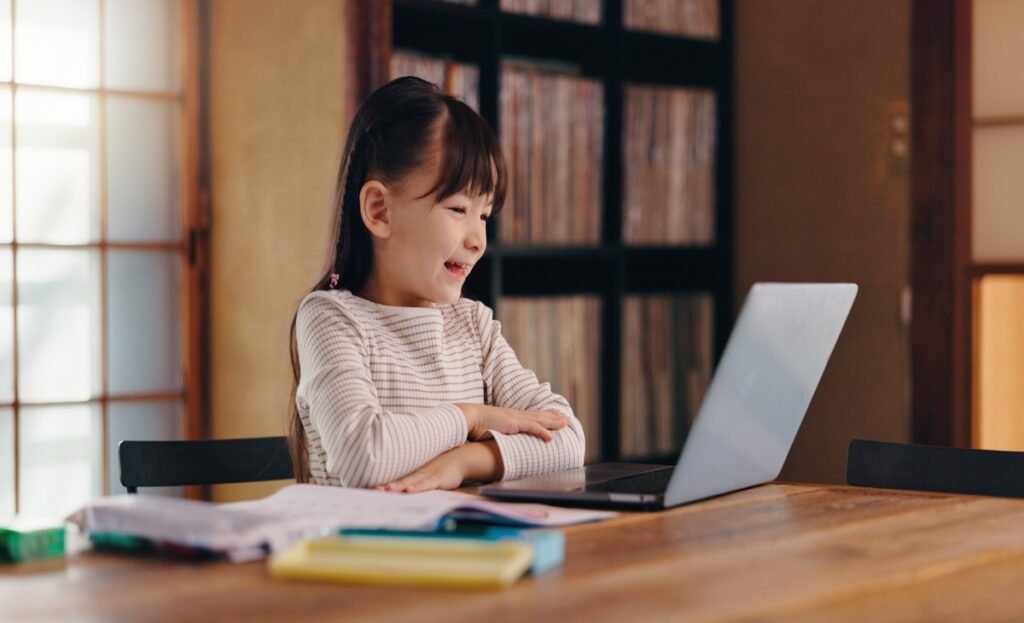 Học Tiếng Anh Cho Người Mới Bắt Đầu: 7 Bước Tự Học Hiệu Quả Trong 30 Ngày