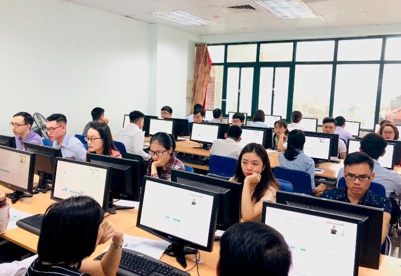 học tiếng Anh công chức