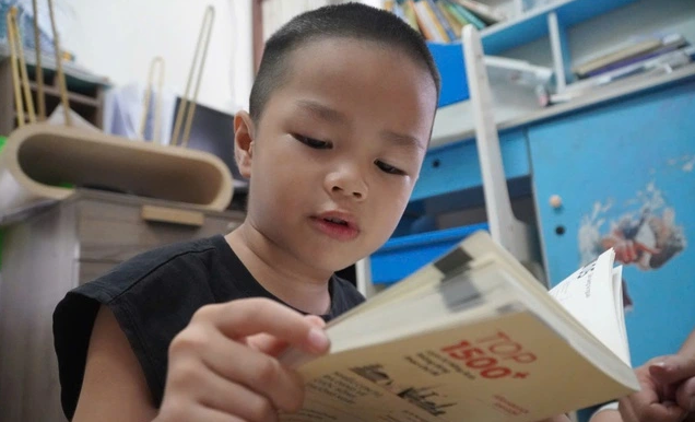 Đọc tiếng Anh là đam mê của Hưng